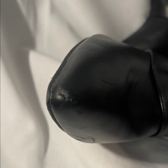 Elegant Azalea Wang Knee-High wedged Boots - Picture 5 of 5